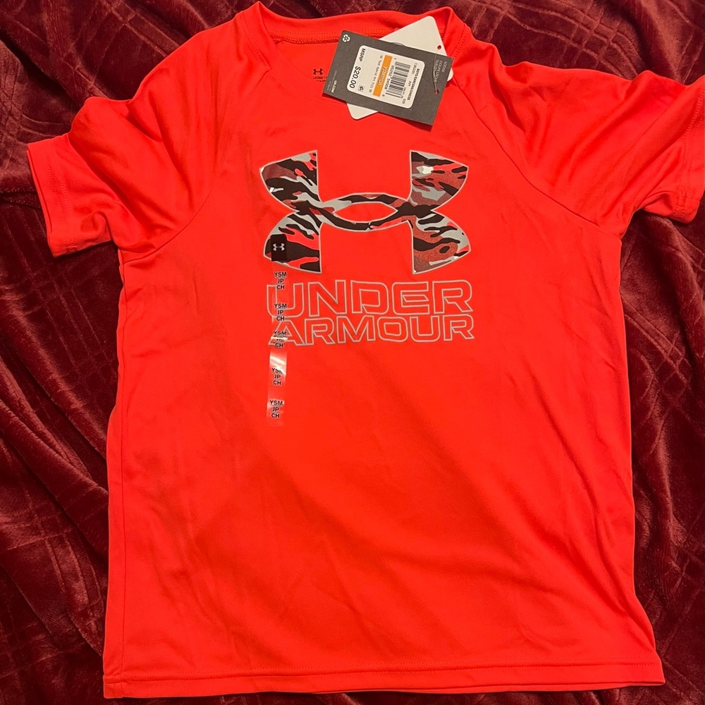 Under Amour boys shirt